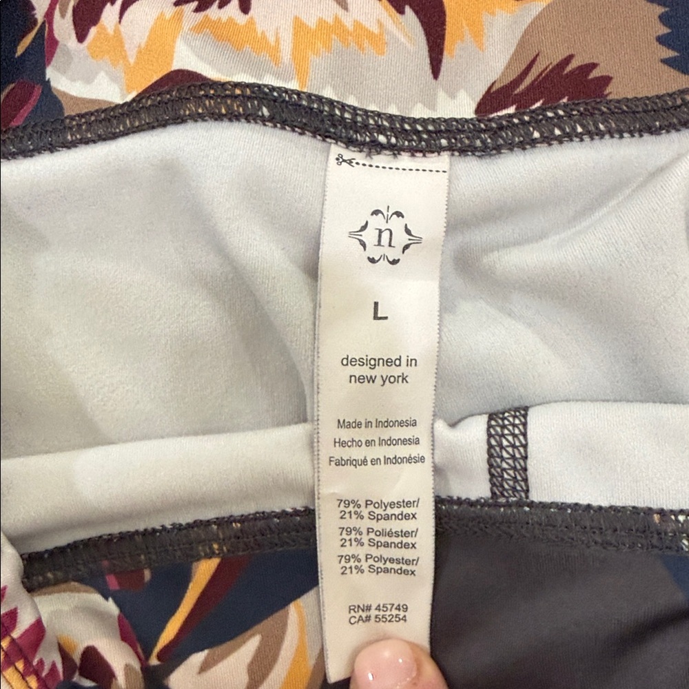 Nanette Lepore Play Abstract Floral 7/8 Leggings w/ Pocket | Size L - Picture 5 of 12